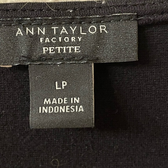 Ann Taylor Factory Black Wrap Top, size Large Petite - Picture 4 of 5